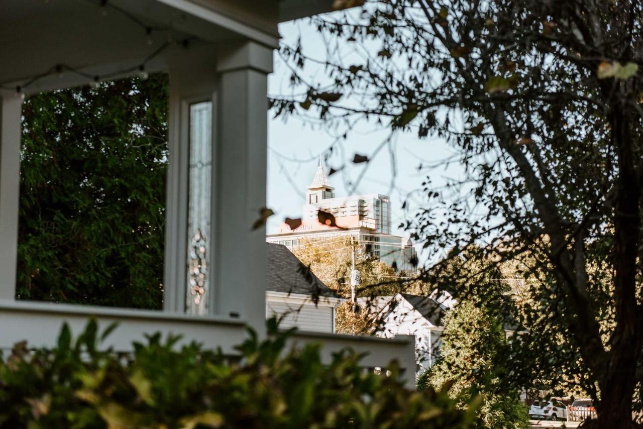 Home With Outdoor Oasis In Downtown Raleigh! Buitenkant foto